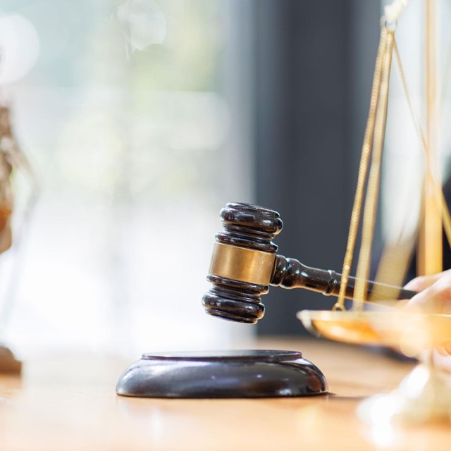 Su despacho de abogados en Ferrol